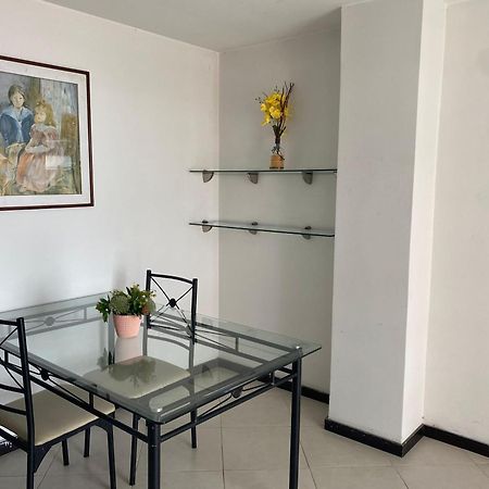 Apartaestudios Laureles Medellín Buitenkant foto