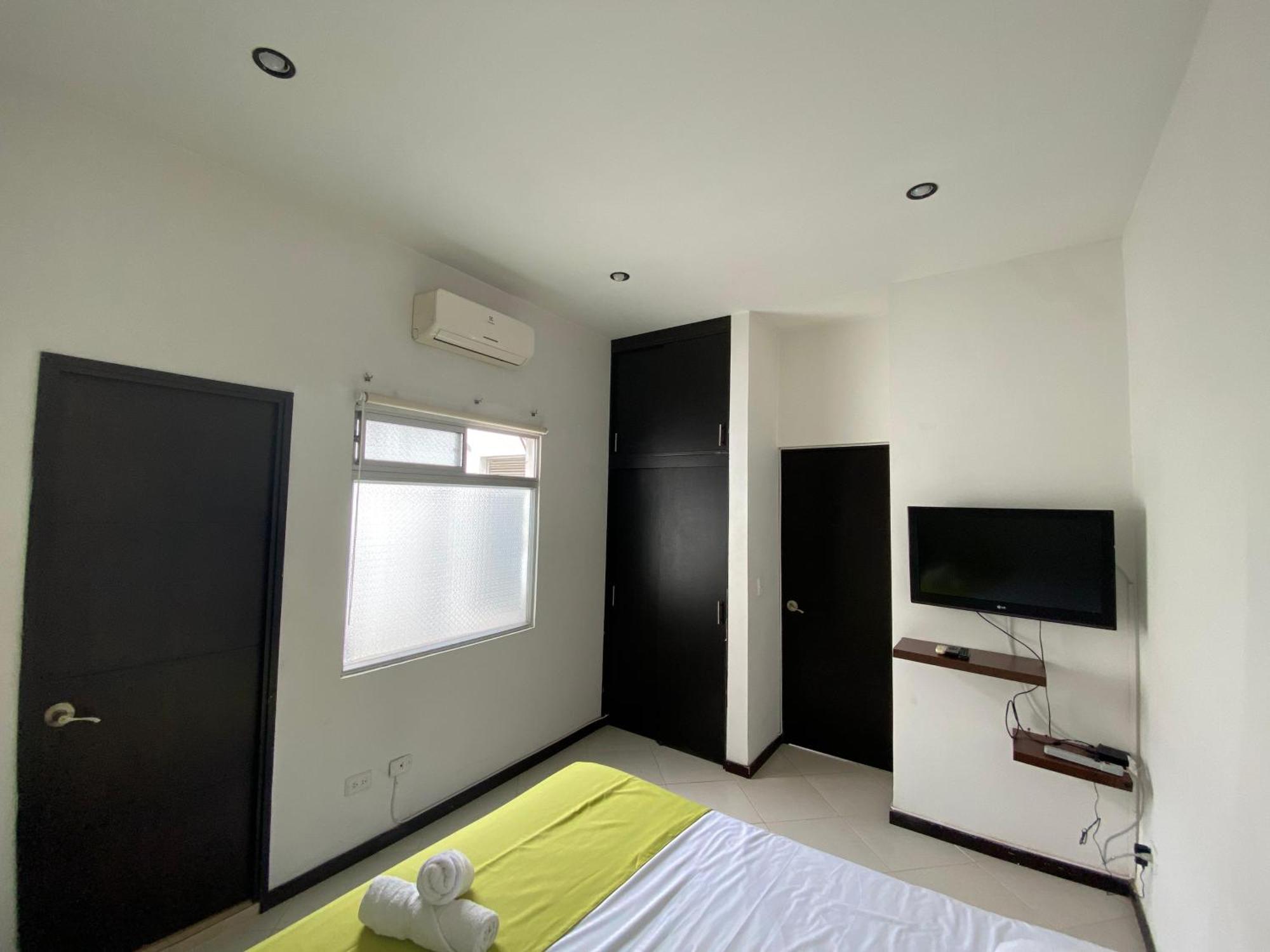 Apartaestudios Laureles Medellín Buitenkant foto