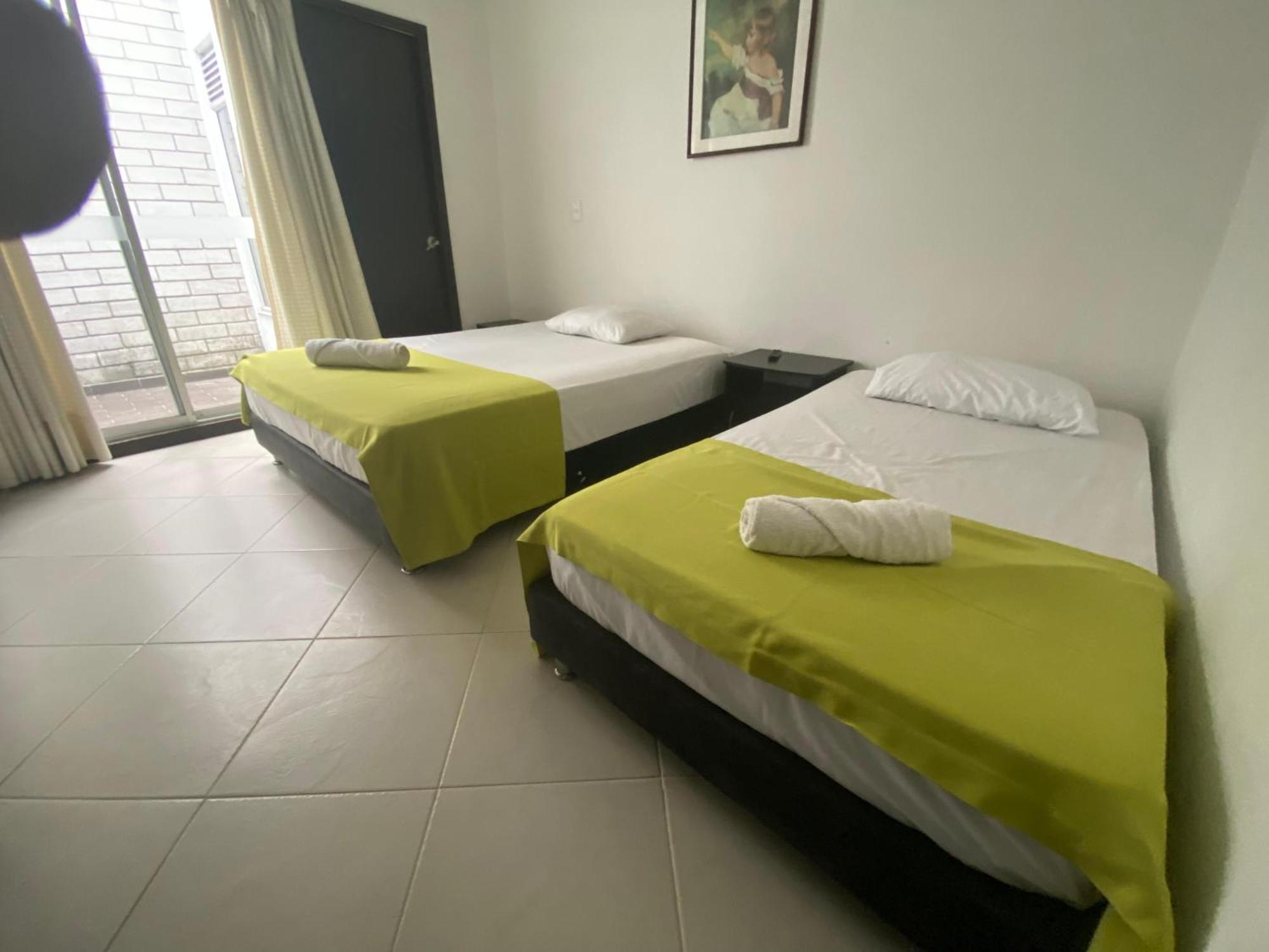 Apartaestudios Laureles Medellín Buitenkant foto